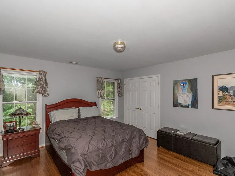 1450 Hillcrest Hts — Photo 16