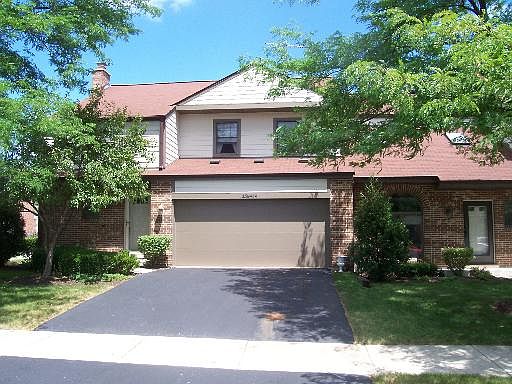 1st image of 23W454 Pinehurst Ln