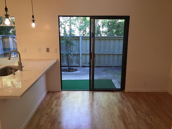5th image of 124 W Alamar Ave APT 2