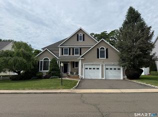 23 Randolph Farm Rd, Milford, CT 06461