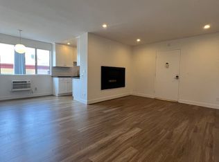 3633 Empire Dr, Los Angeles, CA 90034
