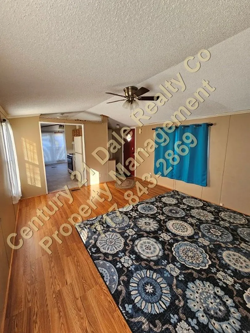 2 Bedroom in Red Lion School District — Photo 4