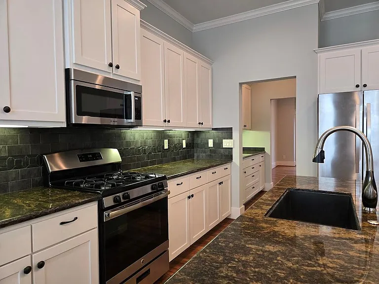 4109 Allen St — Photo 16