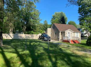 21380 Seminole St, Southfield, MI 48033