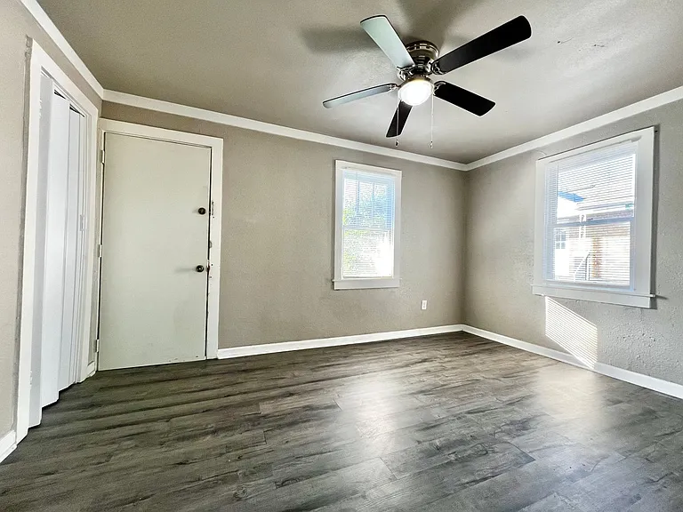 116 Grove St — Photo 16