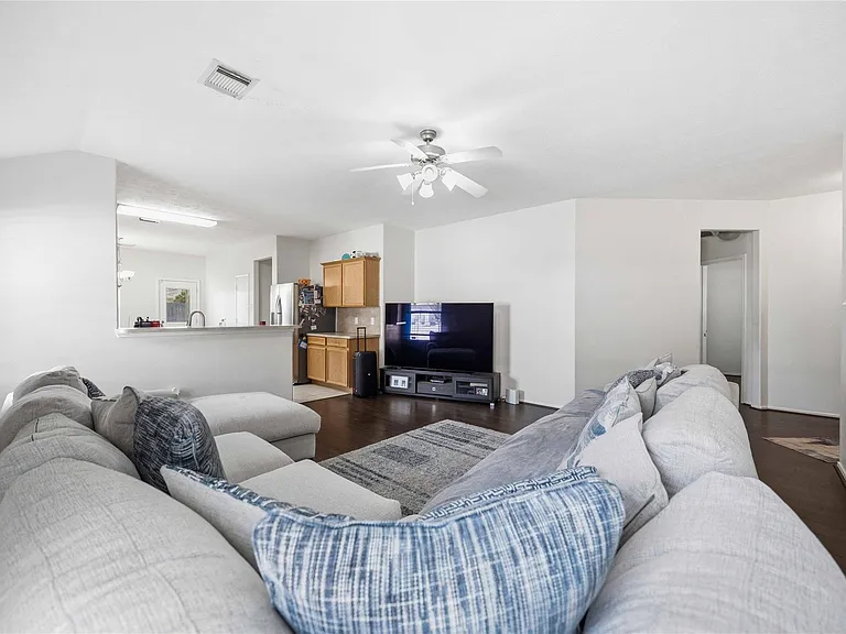 4718 Lonestone Cir — Photo 6