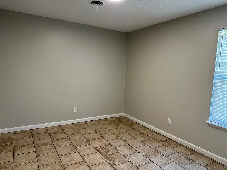 32 Markwest Cv #L — Photo 5