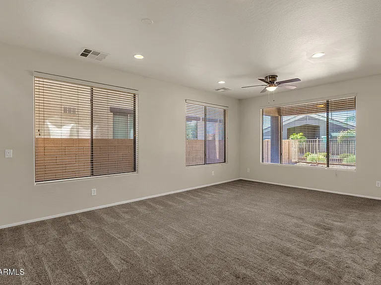3074 S Southwind Dr — Photo 6