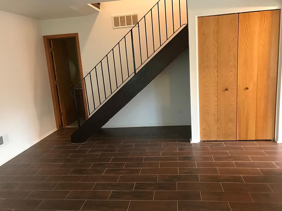 2nd image of 1782 Queensbury Cir