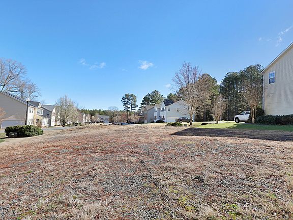3rd image of 1603 Irving Pl #39