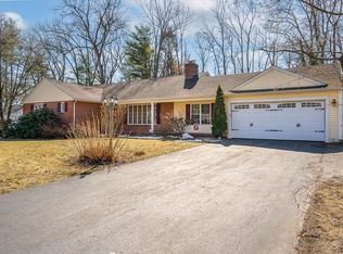 6 S Colonial Rd, Wilbraham, MA 01095