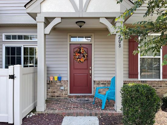 208 Blue Heron Trl, Carrollton, VA 23314