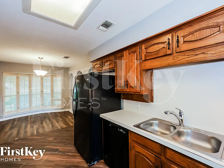 3944 Misty Meadow Dr — Photo 8