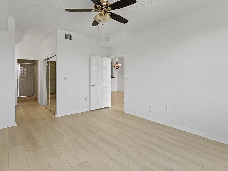 27 Royal Palm Way #503 — Photo 16