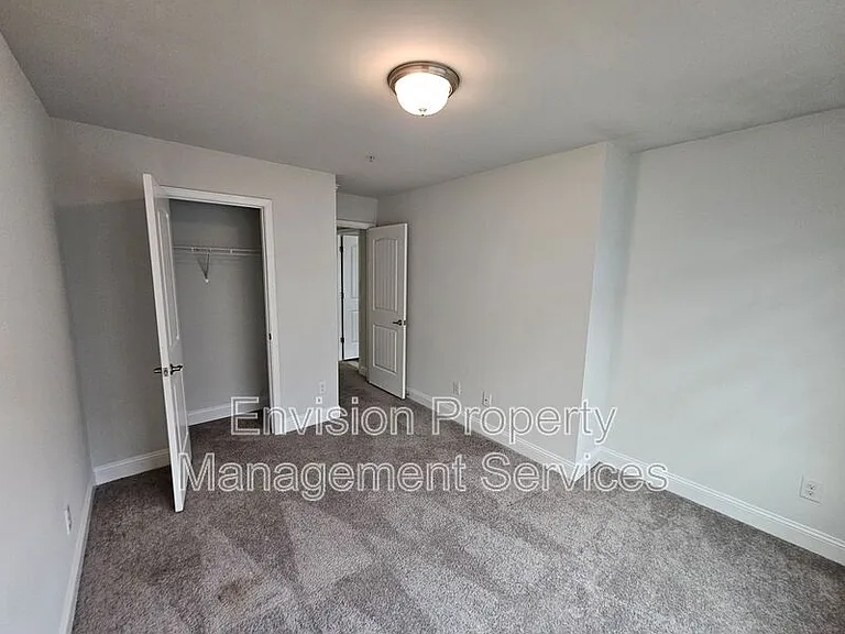 2190 Miranda Dr — Photo 6
