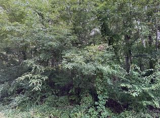 6 Acorn Ln, Fletcher, NC 28732