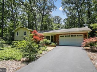 2402 Red Maple Ln, Reston, VA 20191
