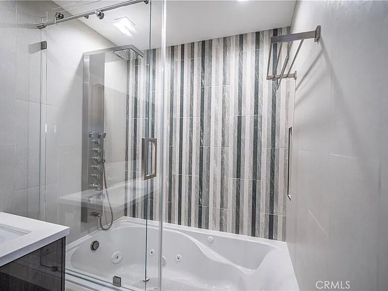 8711 Mossford Dr — Photo 31