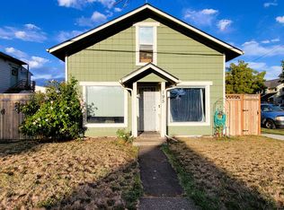 195 N 2nd St, Harrisburg, OR 97446