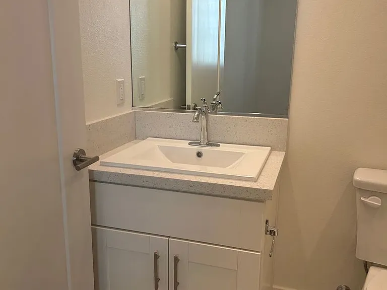 APT THE MADISON COLLECTION — Photo 42