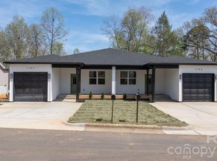 1141 & 1143 12th Street Dr SW, Hickory, NC 28602