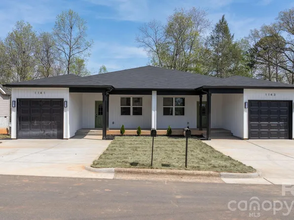 1141 & 1143 12th Street Dr SW, Hickory, NC 28602
