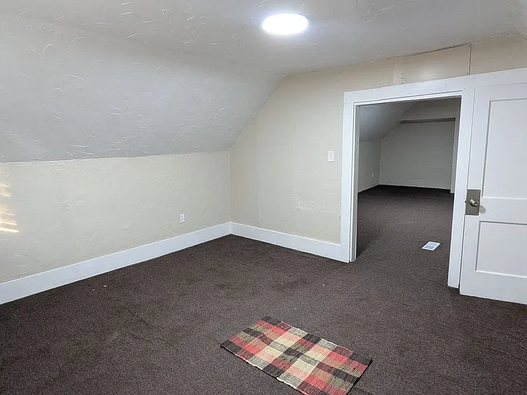 793 Boulevard St — Photo 30