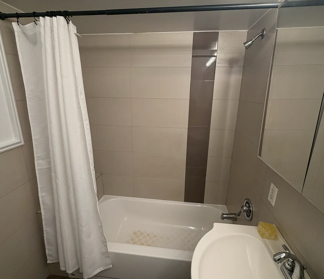 112 Lincoln Avenue — Photo 3