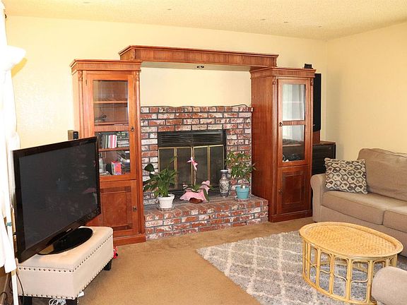 5th image of 2240 E Berkeley Ave
