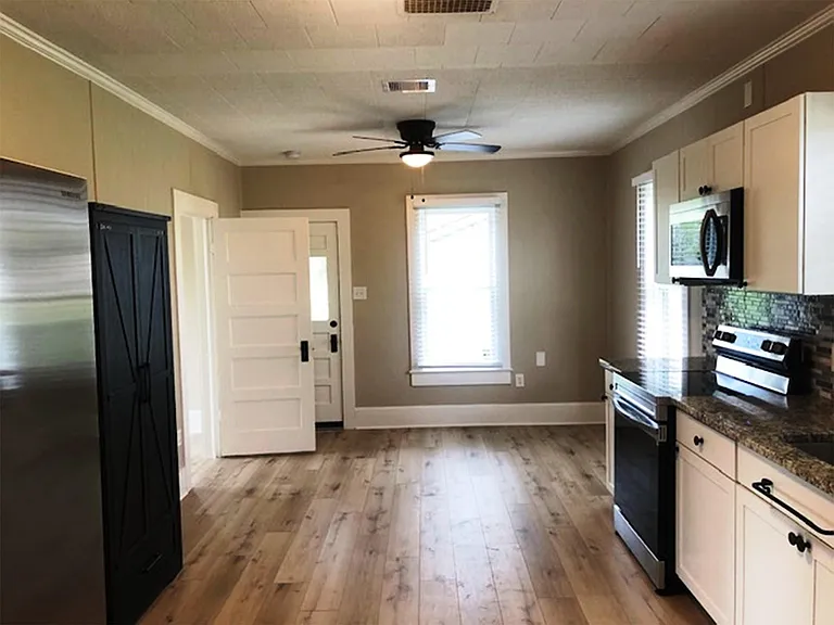 3022 School St — Photo 10