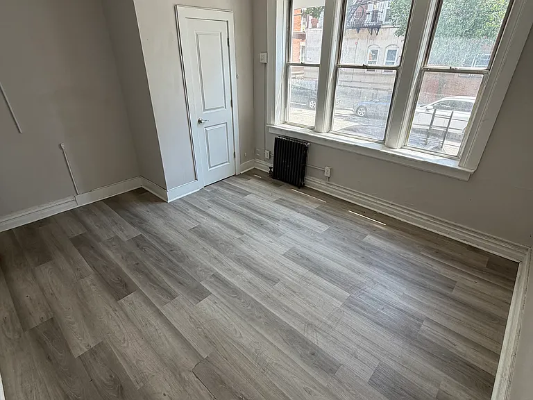 5107 Hudson Ave #4A — Photo 6