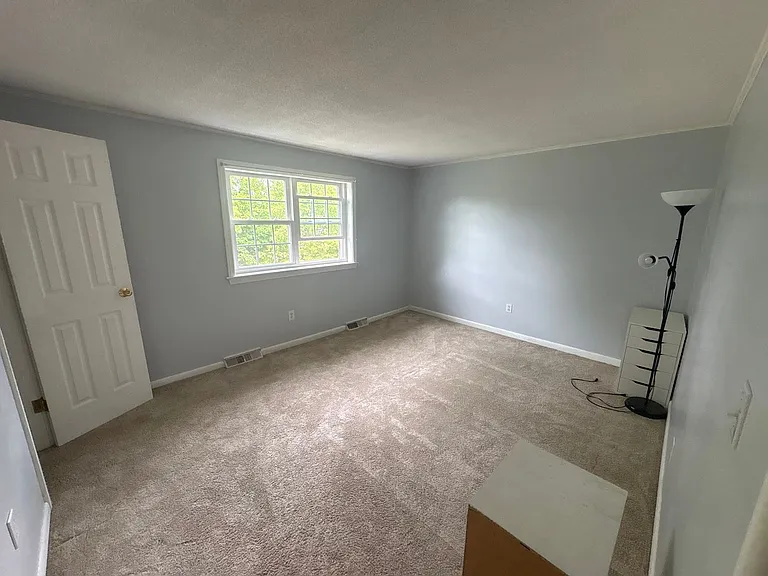 19 Hemlock Cir — Photo 10