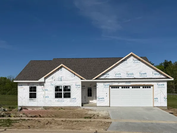 602 N Beacon Hill Cir, Urbana, IL 61802