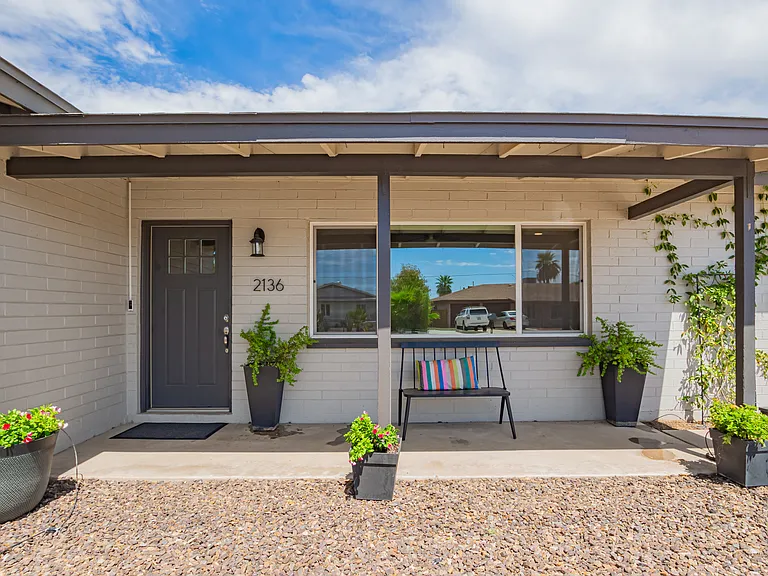 2136 W Village Dr — Photo 7