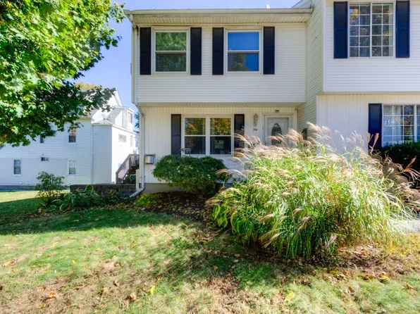 55-55 Warner Ave #A, Worcester, MA 01604