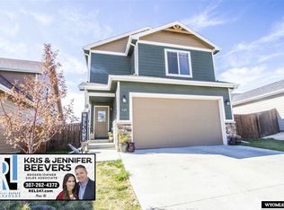 920 Pebble Mountain Dr, Mills, WY 82604