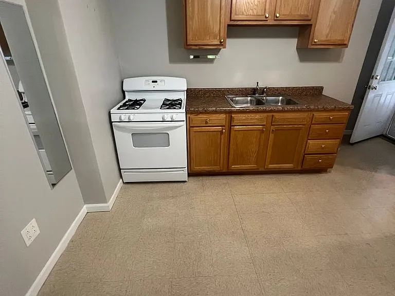 2029 Murray Hill Rd — Photo 14