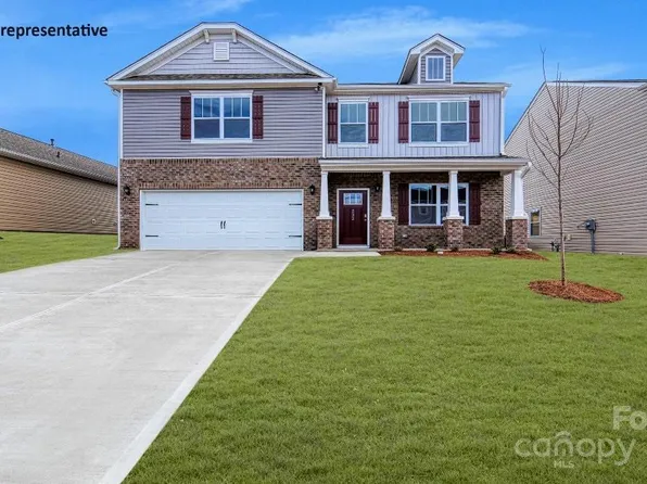 8056 Plymouth Dr, Sherrills Ford, NC 28673