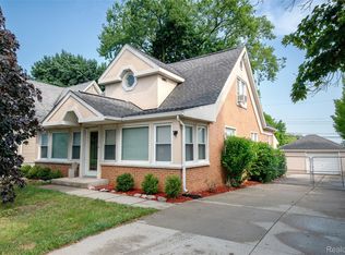 22 Cloverport Ave, Rochester Hills, MI 48307