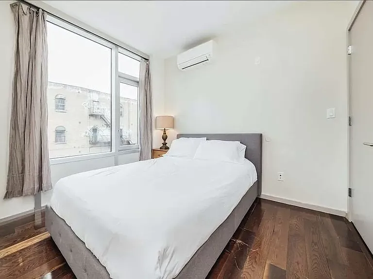 40 N 4th St #6J — Photo 3