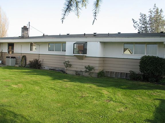 3rd image of 19430 SE 384th St