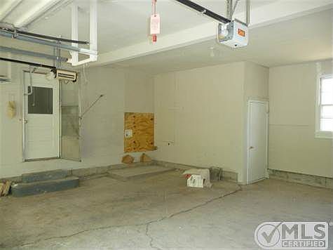 5th image of 805 E Market St