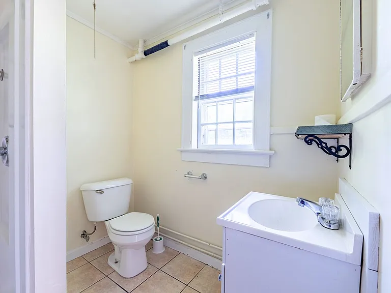 360-364 South Winooski Ave — Photo 8