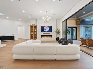 1416 Iron Hills Ln, Las Vegas, NV 89134