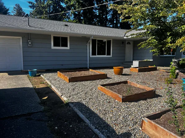 8730 Gothic Way, Everett, WA 98208
