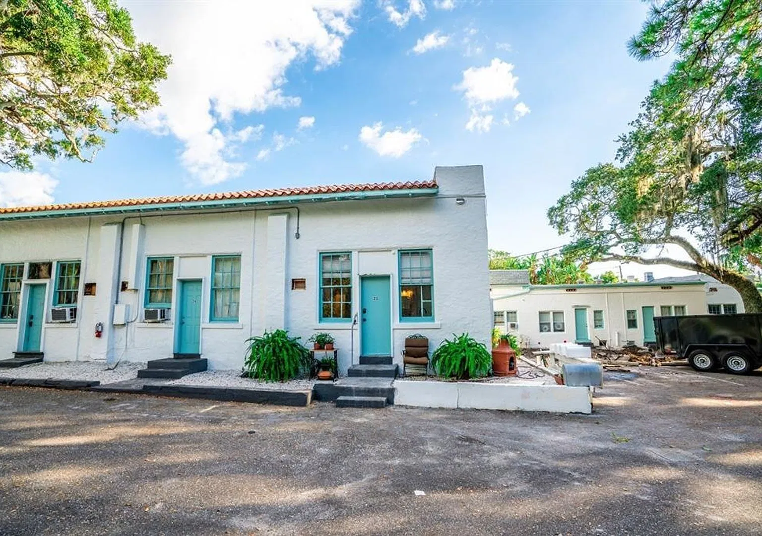 Charming & Historic Jungle Prada Flats in St Pete — Photo 2