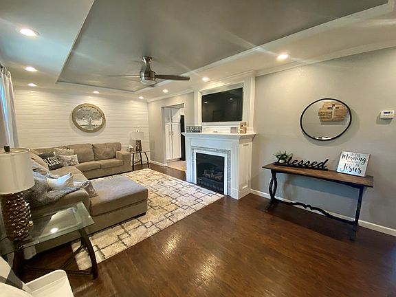3rd image of 22029 Black Oak Trl