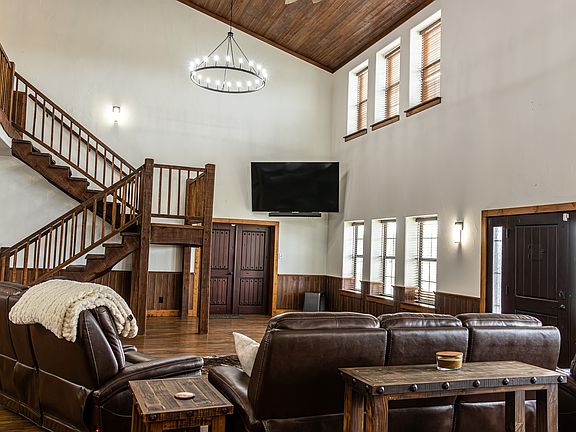 5th image of 1950 Hamilton Rd