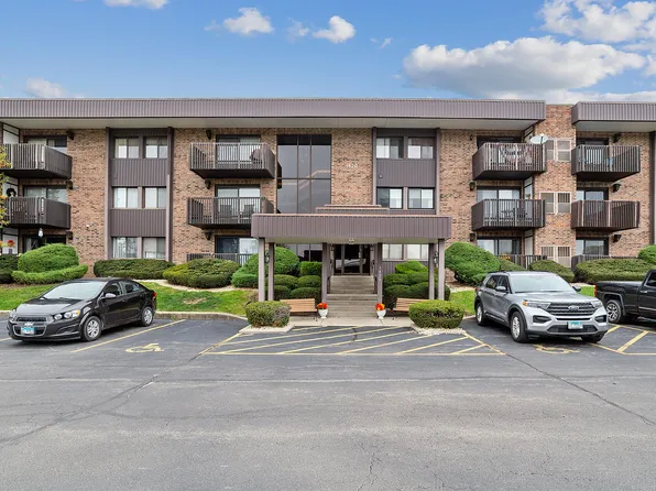 1420 Woodbridge Rd APT 2C, Joliet, IL 60436