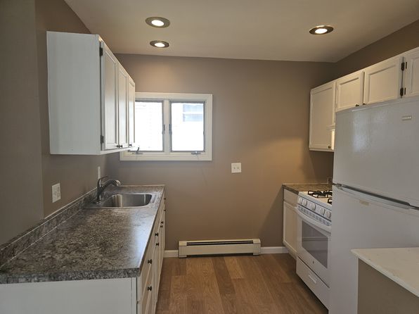 7 Crystal St